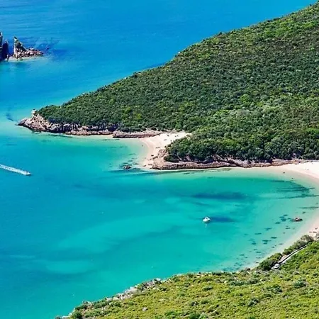 Апартаменты In - Close To Beaches And Mountains! Палмела