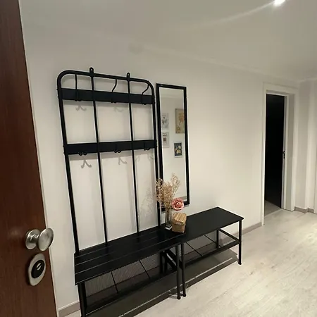 In - Close To Beaches And Mountains! Daire