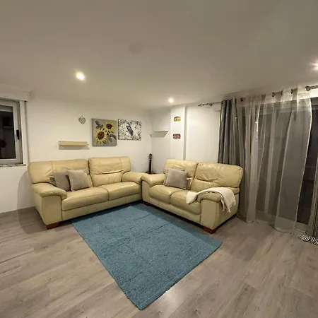 In - Close To Beaches And Mountains! * Palmela